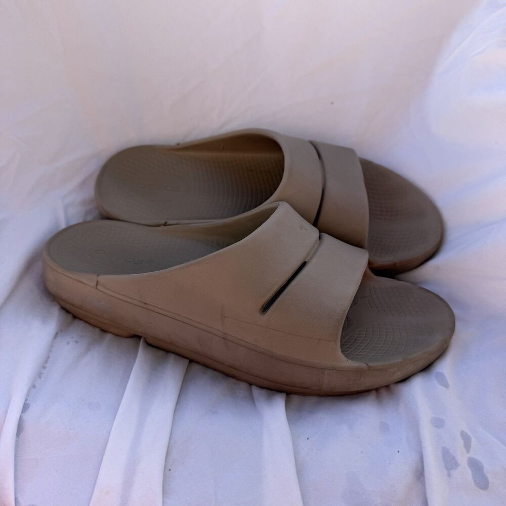 Oofos Ooahh Women's Size 9 Recovery Slip On Slide Sandals Beige - Picture 2 of 4